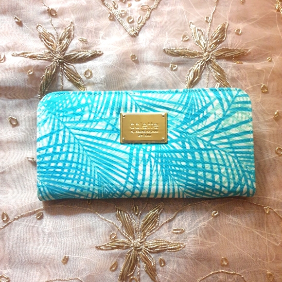 I'm selling Vintage Authentic Ceramics and Clothes. Also Modern clothes and bags - Picture 5 of 7